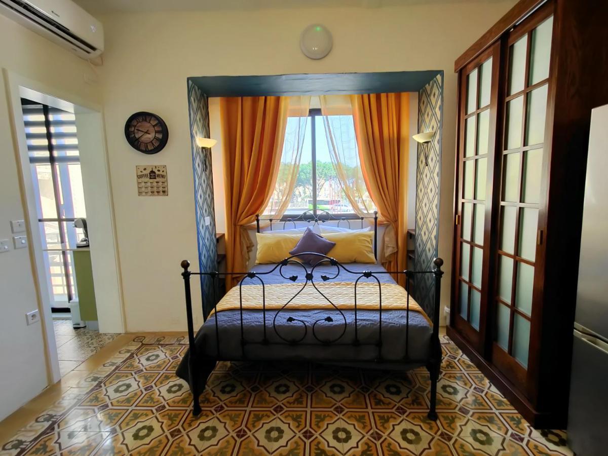 Apartment Near Valletta - Open Views - Ta Tessie In - Malta *